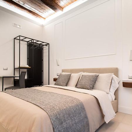 Fagi Rooms In Napoli Bagian luar foto